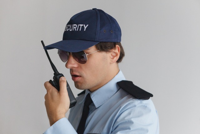 警備員の男性