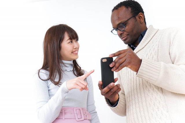 外国人に教える女性