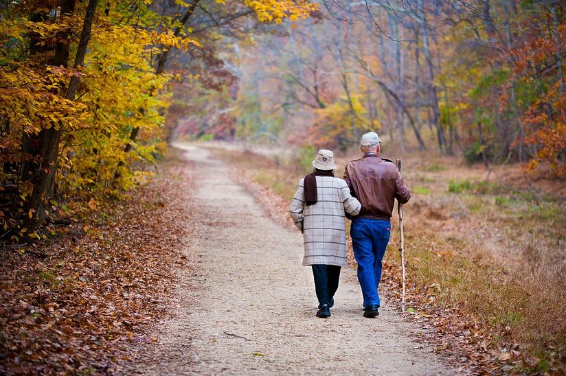 60代でも既婚者マッチングアプリは利用できる?